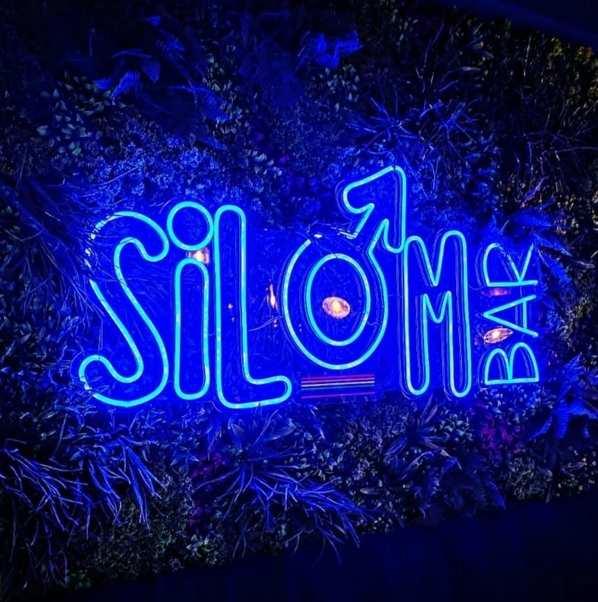 Etablissements Silom bar